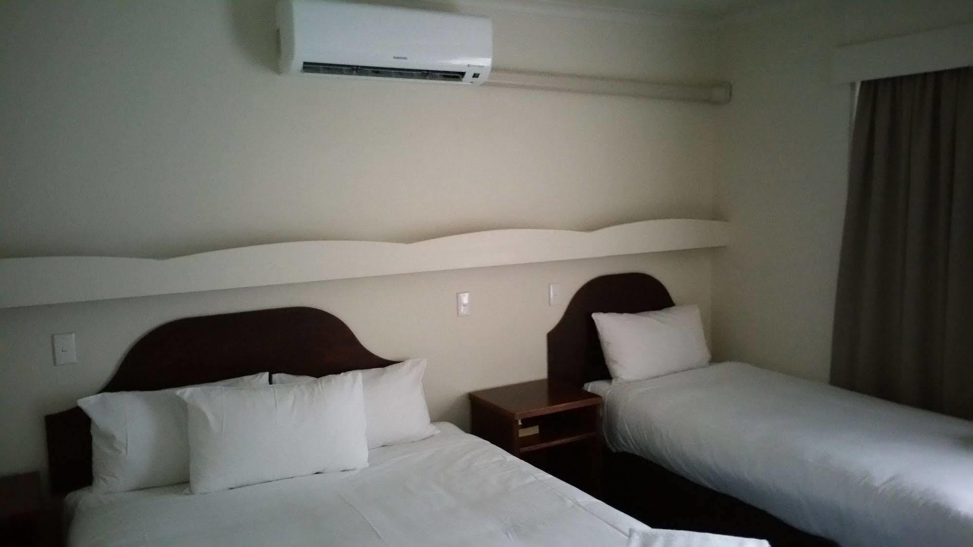 City View Motel Montagu Bay Экстерьер фото