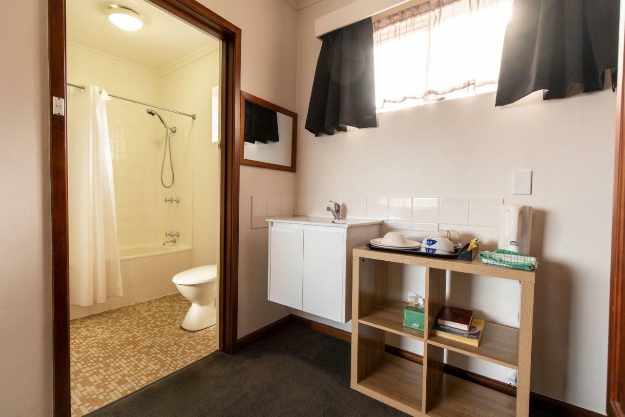 City View Motel Montagu Bay Экстерьер фото
